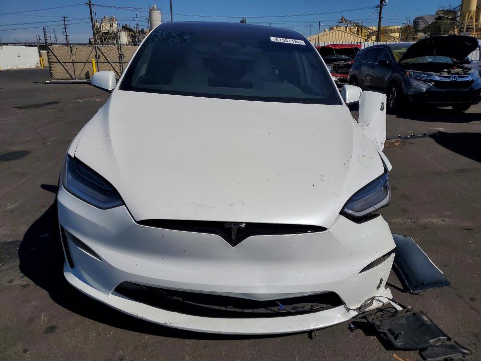 61587186 :رقم المزاد ، 7SAXCDE58PF404180 vin ، 2023 Tesla Model X مزاد بيع