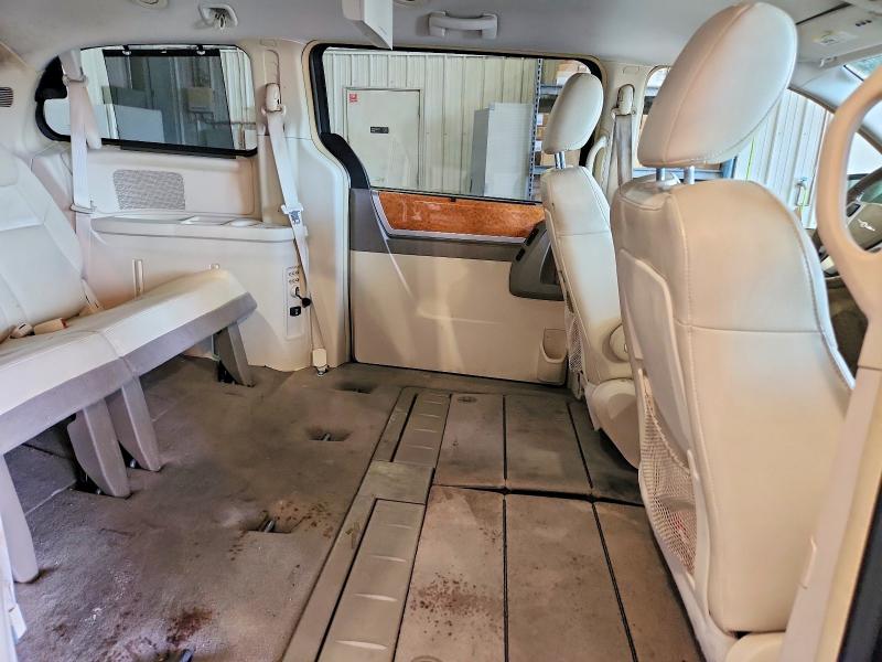 60086996 :رقم المزاد ، 2A4RR6DX8AR239966 vin ، 2010 Chrysler Town & Country مزاد بيع