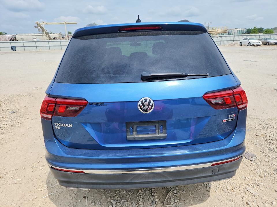 62338286 :رقم المزاد ، 3VV2B7AX8JM218386 vin ، 2018 Volkswagen Tiguan مزاد بيع