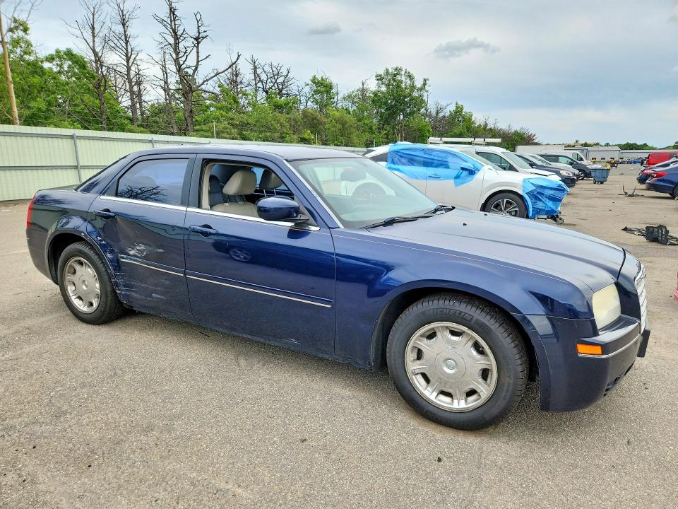 60388206 :رقم المزاد ، 2C3AA53G45H183174 vin ، 2005 Chrysler 300 مزاد بيع