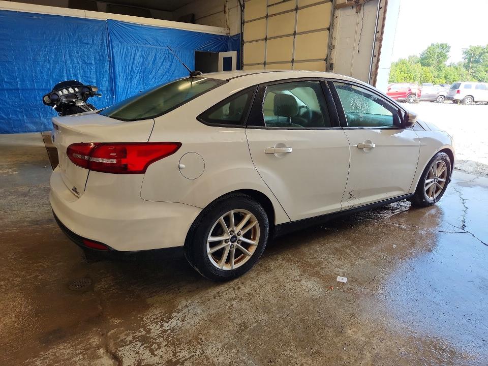 Aukcja sprzedaży 2015 Ford Focus, vin: 1FADP3F21FL328810, numer aukcji: 61022696