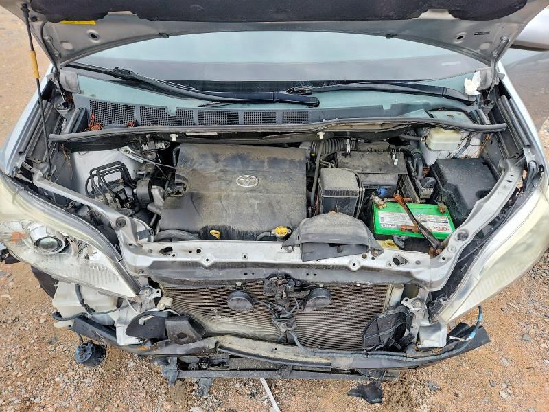 61713186 :رقم المزاد ، 5TDYK3DC9DS405263 vin ، 2013 Toyota Sienna مزاد بيع