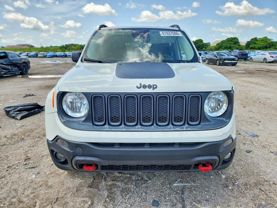 61037086 :رقم المزاد ، ZACCJBCT6GPD05308 vin ، 2016 Jeep Renegade مزاد بيع
