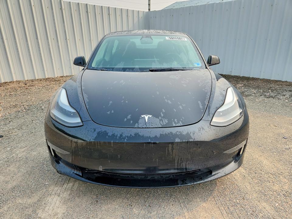 2022 Tesla Model 3 მანქანა იყიდება აუქციონზე, vin: 5YJ3E1EA2NF369599, აუქციონის ნომერი: 61125116