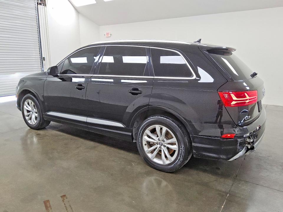 2017 Audi Q7 მანქანა იყიდება აუქციონზე, vin: WA1LAAF78HD043150, აუქციონის ნომერი: 57893096