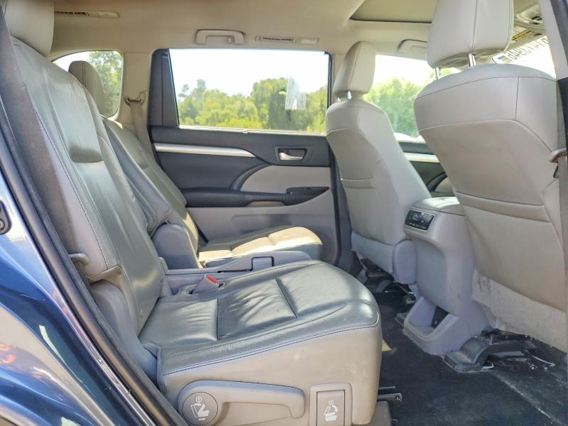 Продажа на аукционе авто 2014 Toyota Highlander, vin: 5TDJKRFH1ES008922, номер лота: 61473946