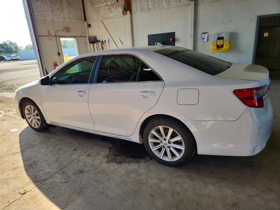 61748716 :رقم المزاد ، 4T4BF1FK8CR261350 vin ، 2012 Toyota Camry مزاد بيع