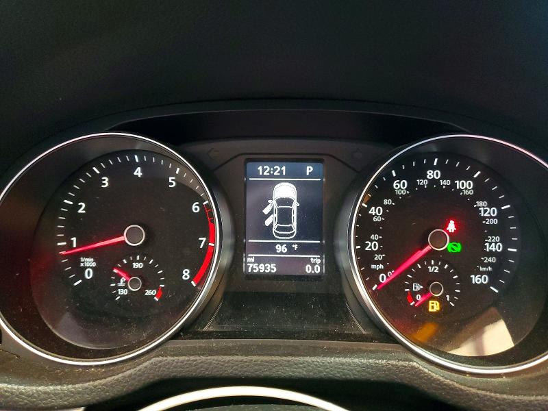 61916626 :رقم المزاد ، 1VWAT7A30HC029504 vin ، 2017 Volkswagen Passat مزاد بيع