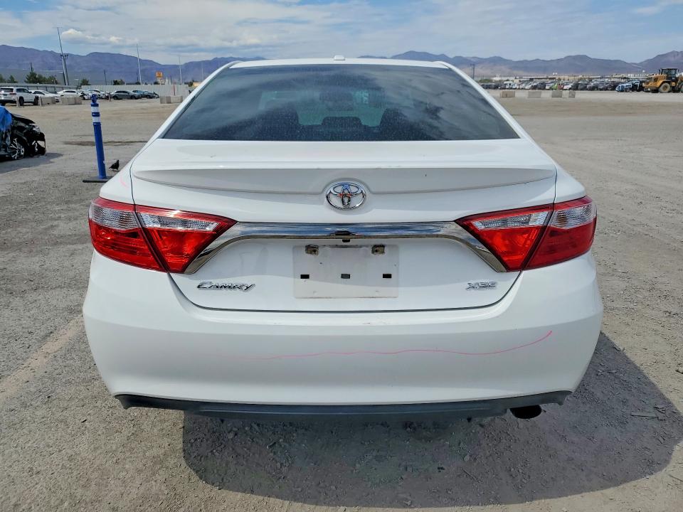 2015 Toyota Camry მანქანა იყიდება აუქციონზე, vin: 4T1BF1FK4FU030220, აუქციონის ნომერი: 60942646