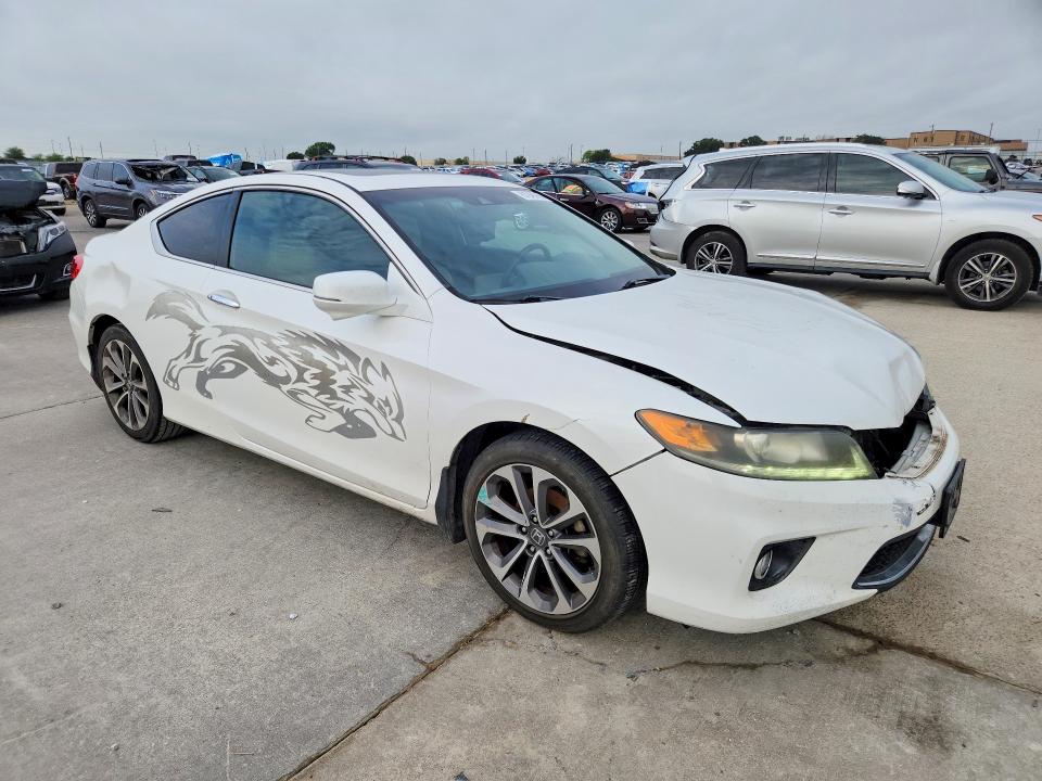 61048766 :رقم المزاد ، 1HGCT2B85FA003063 vin ، 2015 Honda Accord مزاد بيع