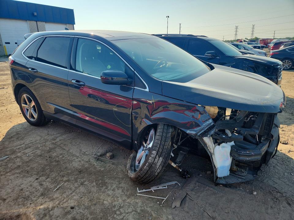 62391876 :رقم المزاد ، 2FMPK4J91MBA33313 vin ، 2021 Ford Edge مزاد بيع