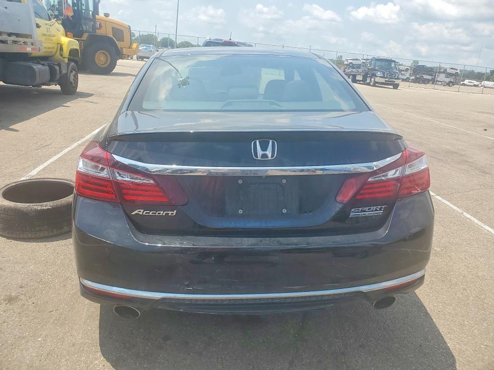 Aukcja sprzedaży 2017 Honda Accord, vin: 1HGCR2F17HA261907, numer aukcji: 61176976