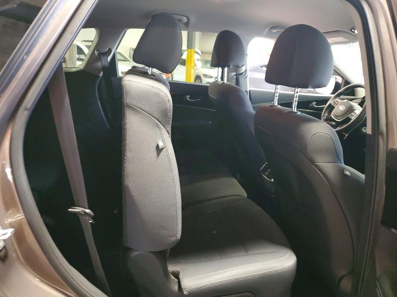 61971876 :رقم المزاد ، 5XYPGDA50KG572517 vin ، 2019 Kia Sorento مزاد بيع