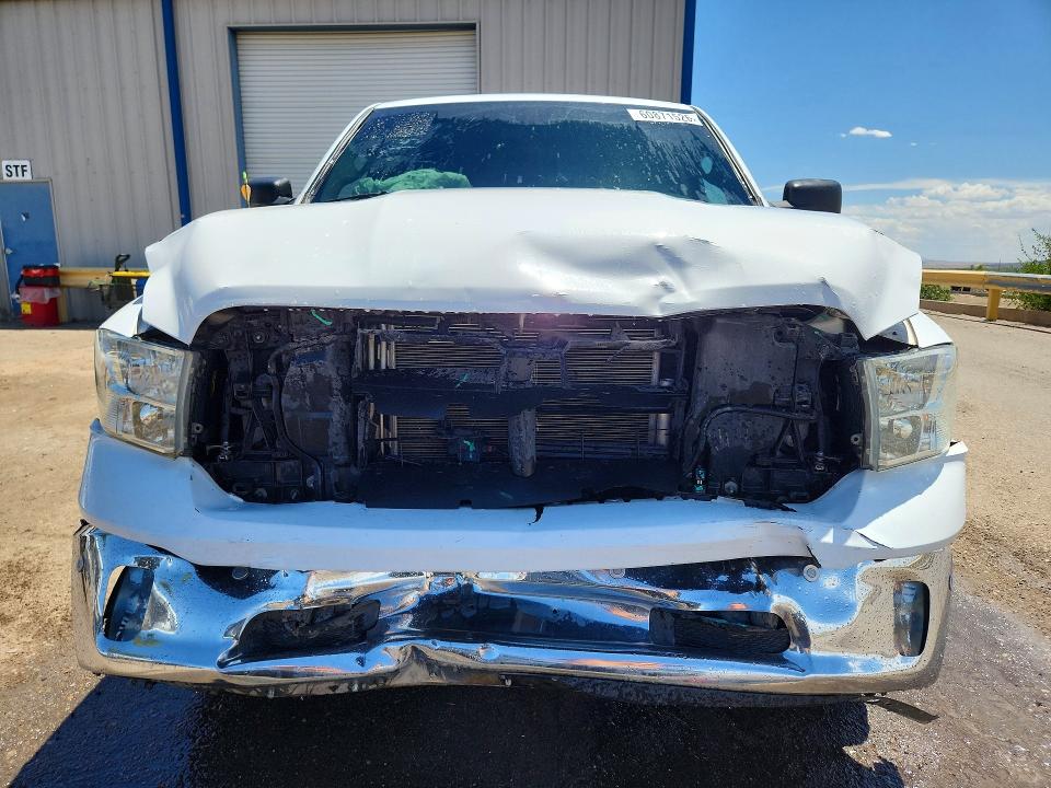 60871526 :رقم المزاد ، 1C6RR7TT3KS713792 vin ، 2019 Ram 1500 Classic مزاد بيع