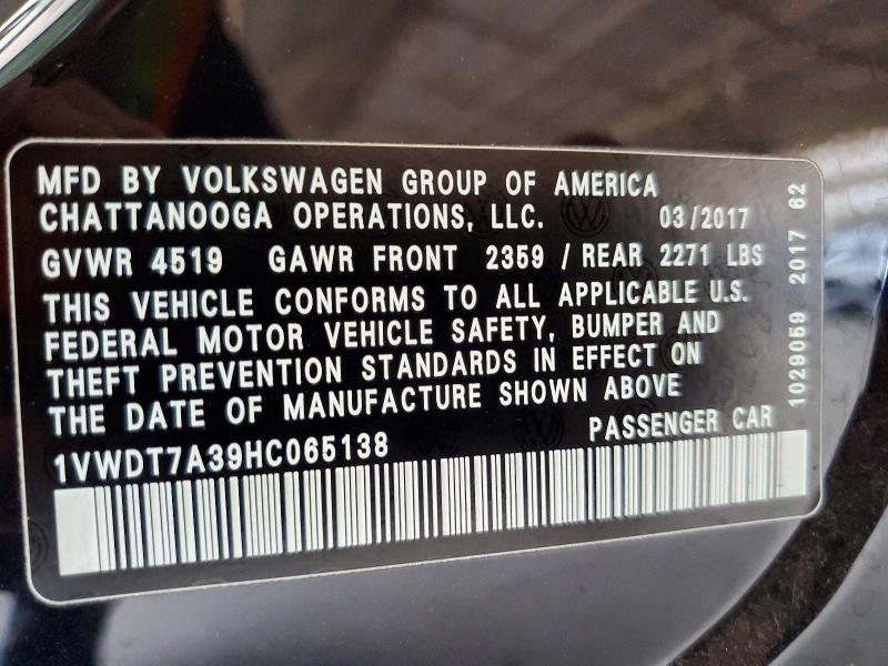 61923816 :رقم المزاد ، 1VWDT7A39HC065138 vin ، 2017 Volkswagen Passat مزاد بيع