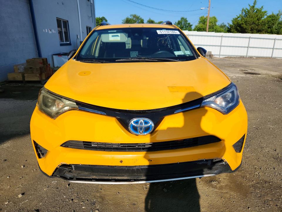 61732186 :رقم المزاد ، JTMRJREVXHD073426 vin ، 2017 Toyota Rav4 Hybrid مزاد بيع