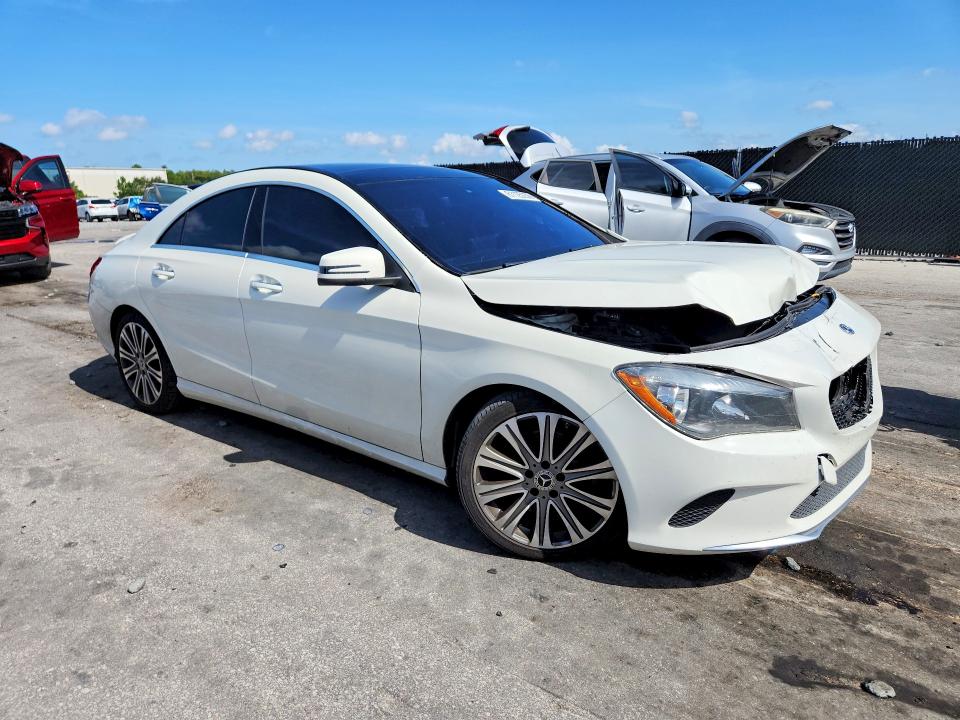2018 Mercedes-benz Cla მანქანა იყიდება აუქციონზე, vin: WDDSJ4EB7JN592613, აუქციონის ნომერი: 61125236