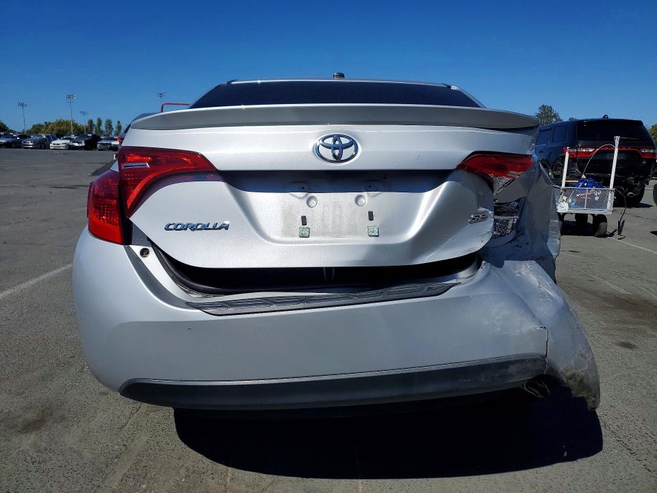 Продажа на аукционе авто 2018 Toyota Corolla, vin: 2T1BURHE4JC008028, номер лота: 60797386