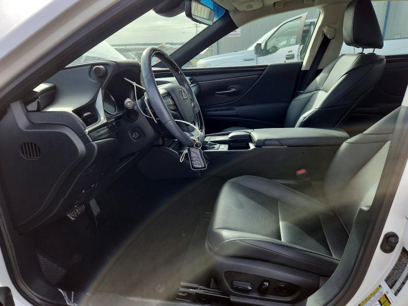 60636676 :رقم المزاد ، 58ADZ1B18LU071340 vin ، 2020 Lexus Es مزاد بيع