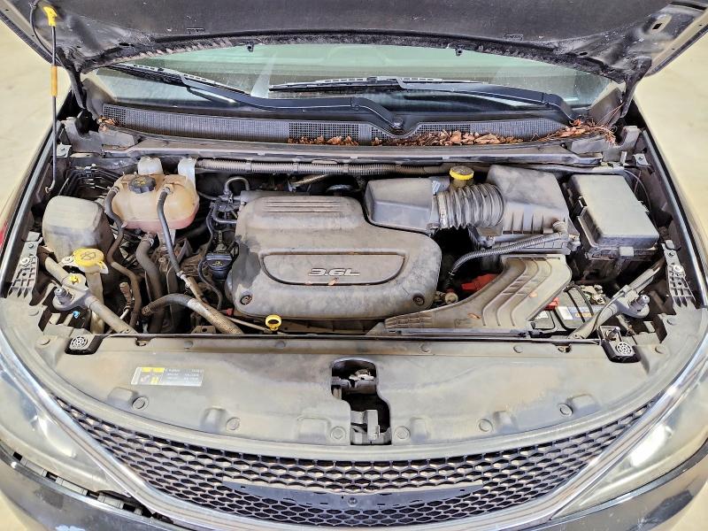 62324406 :رقم المزاد ، 2C4RC1BG7HR788338 vin ، 2017 Chrysler Pacifica مزاد بيع