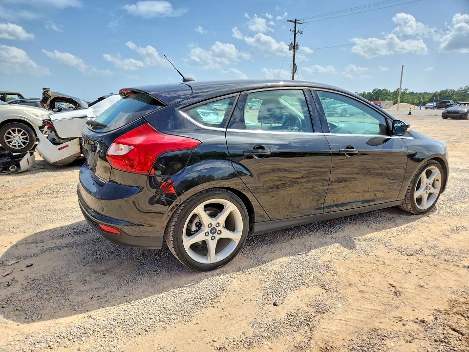 61309916 :رقم المزاد ، 1FADP3N28EL227506 vin ، 2014 Ford Focus مزاد بيع