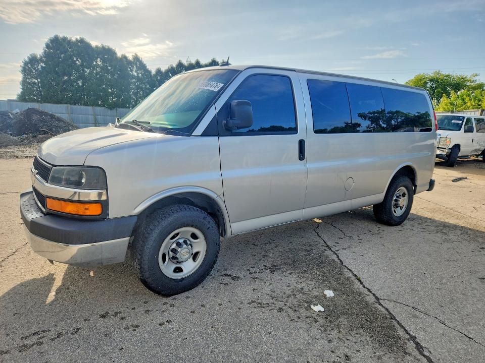 59886476 :رقم المزاد ، 1GAZGYFGXF1286926 vin ، 2015 Chevrolet Express G3500 مزاد بيع