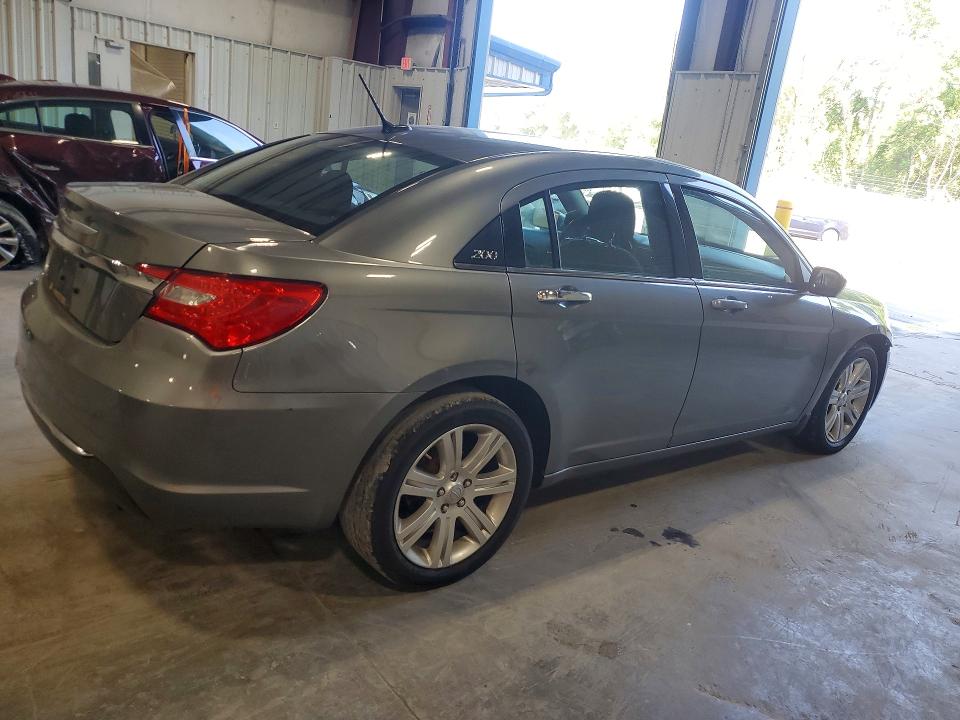 Продажа на аукционе авто 2013 Chrysler 200, vin: 1C3CCBBB2DN632705, номер лота: 59857586