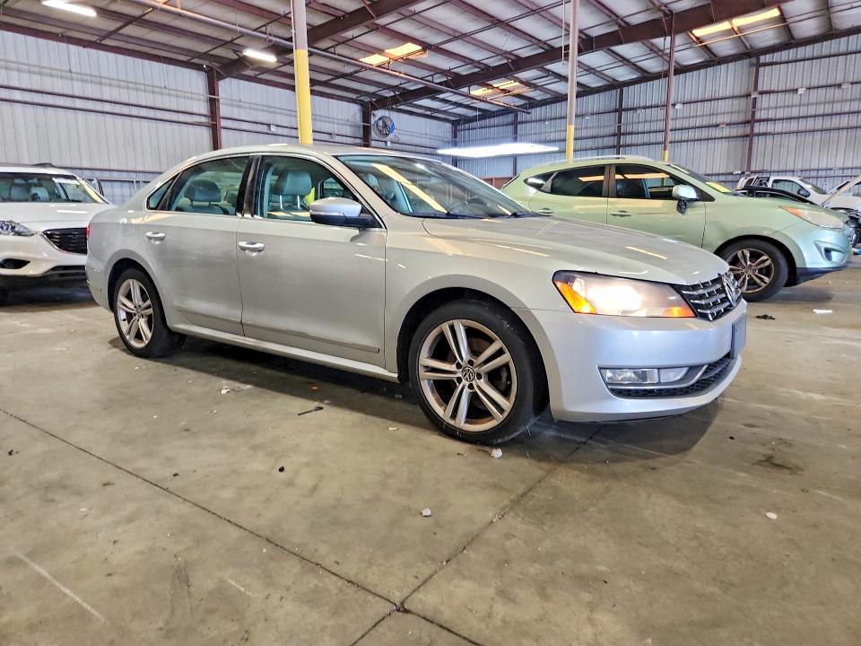 62695246 :رقم المزاد ، 1VWBN7A34DC029160 vin ، 2013 Volkswagen Passat مزاد بيع