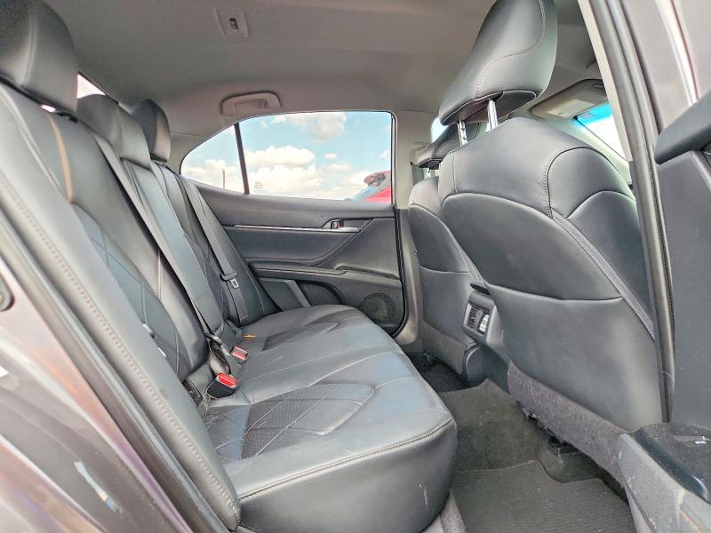 2018 Toyota Camry მანქანა იყიდება აუქციონზე, vin: 4T1B11HK7JU020897, აუქციონის ნომერი: 60085486