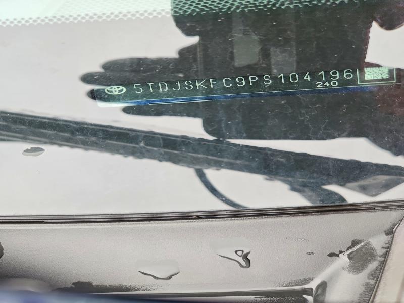 Продаж на аукціоні авто 2023 Toyota Sienna, vin: 5TDJSKFC9PS104196, номер лоту: 63230256