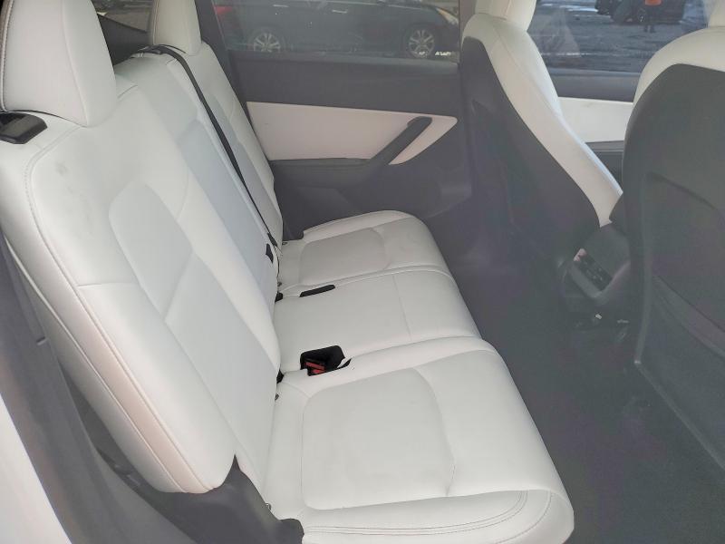 Auction sale of the 2021 Tesla Model Y, vin: 5YJYGAEE8MF284221, lot number: 63318256