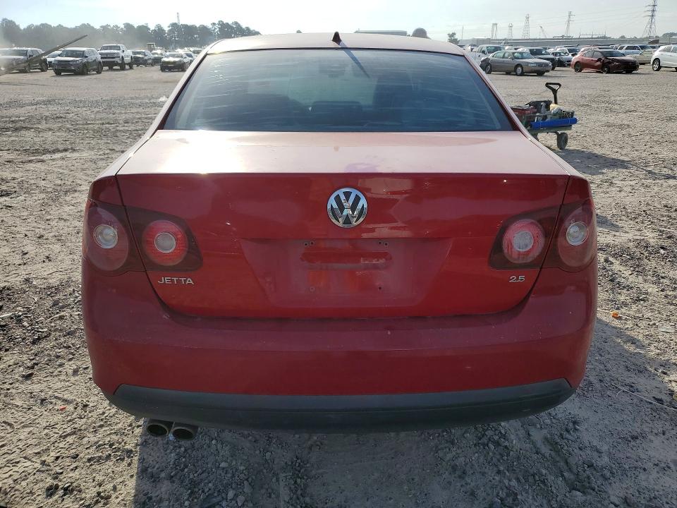 62312876 :رقم المزاد ، 3VWRX7AJXAM154813 vin ، 2010 Volkswagen Jetta مزاد بيع