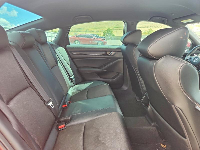 Продаж на аукціоні авто 2018 Honda Accord, vin: 1HGCV1F30JA131464, номер лоту: 62479666