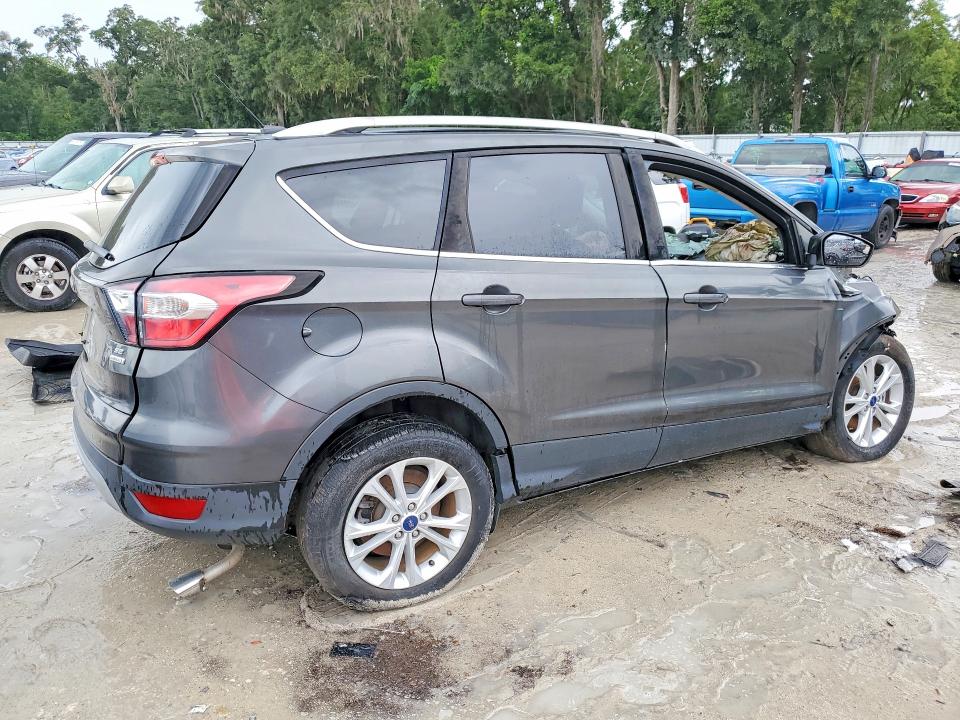 60993106 :رقم المزاد ، 1FMCU0G91HUE65490 vin ، 2017 Ford Escape مزاد بيع