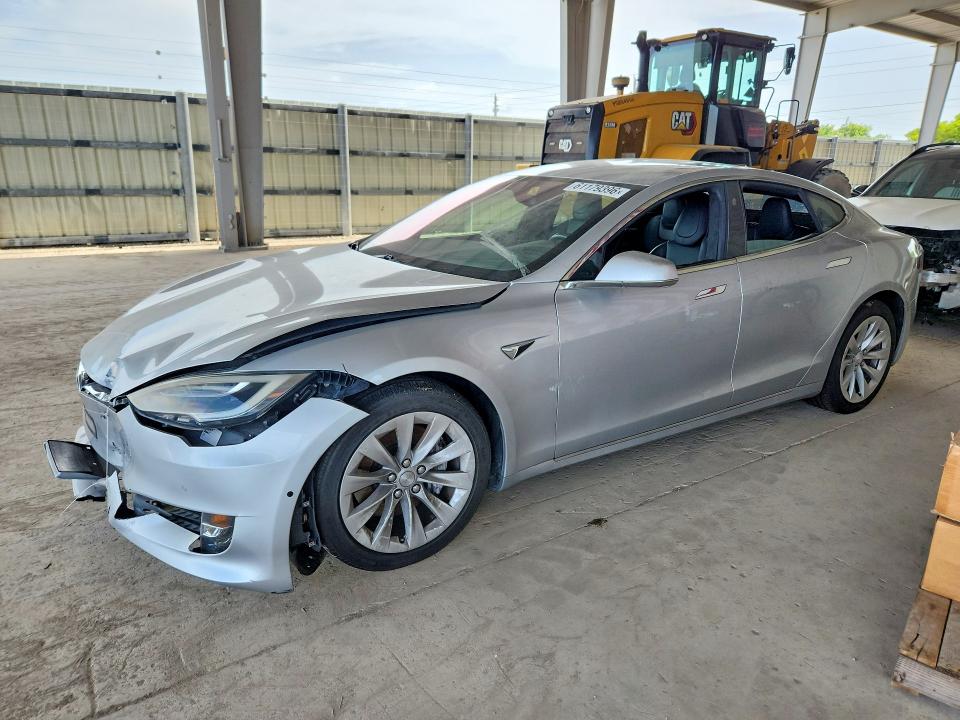 2017 Tesla Model S მანქანა იყიდება აუქციონზე, vin: 5YJSA1E19HF184686, აუქციონის ნომერი: 61179396