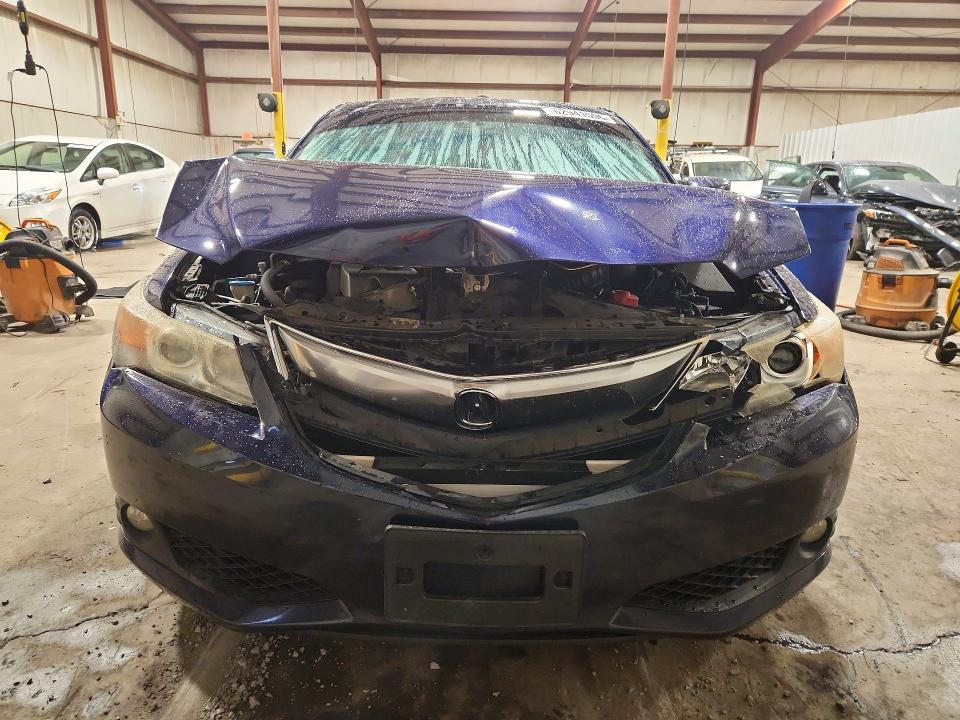 62941596 :رقم المزاد ، 19VDE2E56DE001422 vin ، 2013 Acura Ilx مزاد بيع