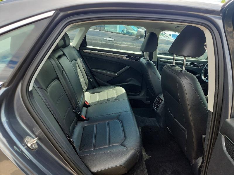 Продажа на аукционе авто 2016 Volkswagen Passat, vin: 1VWBT7A37GC014128, номер лота: 63427346