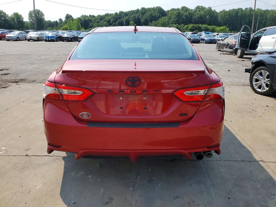 62493736 :رقم المزاد ، 4T1M11AKXLU306362 vin ، 2020 Toyota Camry مزاد بيع