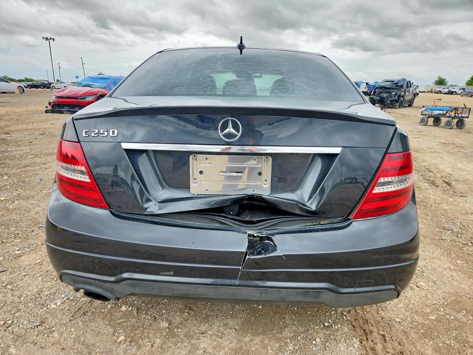 Продаж на аукціоні авто 2013 Mercedes-benz C, vin: WDDGF4HB8DR257487, номер лоту: 61248046