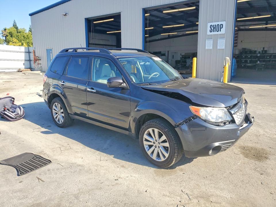 60174866 :رقم المزاد ، JF2SHAFC8CH457137 vin ، 2012 Subaru Forester مزاد بيع