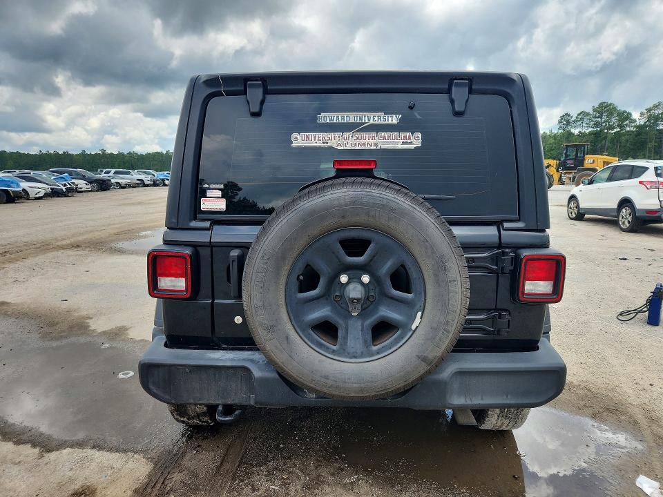 60616846 :رقم المزاد ، 1C4HJXDGXJW145593 vin ، 2018 Jeep Wrangler Unlimited مزاد بيع