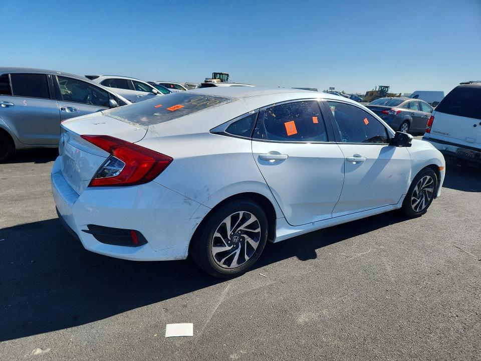 2016 Honda Civic მანქანა იყიდება აუქციონზე, vin: 19XFC2F77GE249270, აუქციონის ნომერი: 60821336