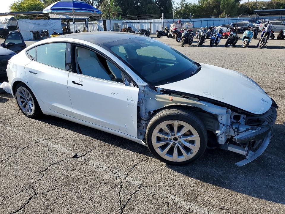 62240846 :رقم المزاد ، 5YJ3E1EB5NF103762 vin ، 2022 Tesla Model 3 مزاد بيع