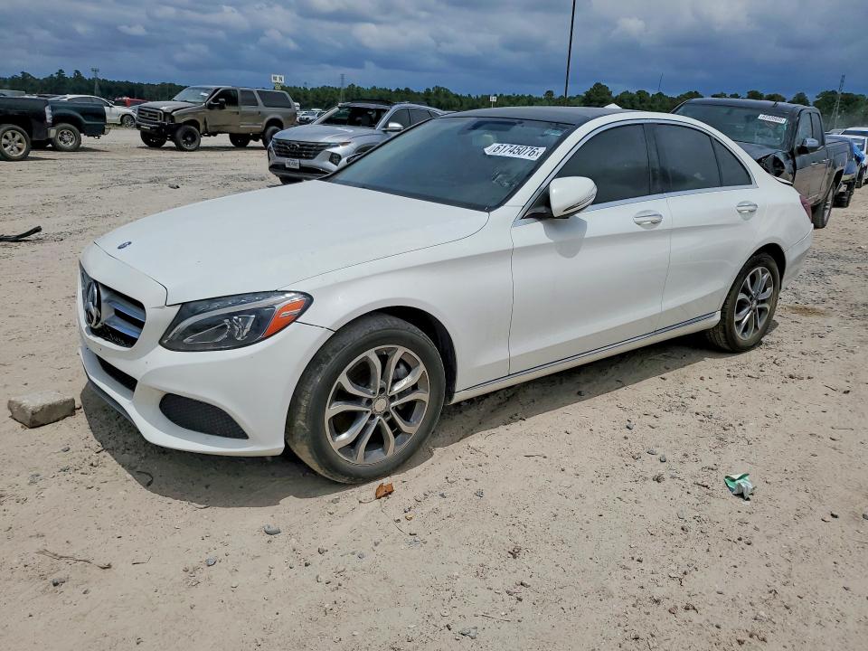 2015 Mercedes-benz C მანქანა იყიდება აუქციონზე, vin: 55SWF4KB2FU035369, აუქციონის ნომერი: 61745076