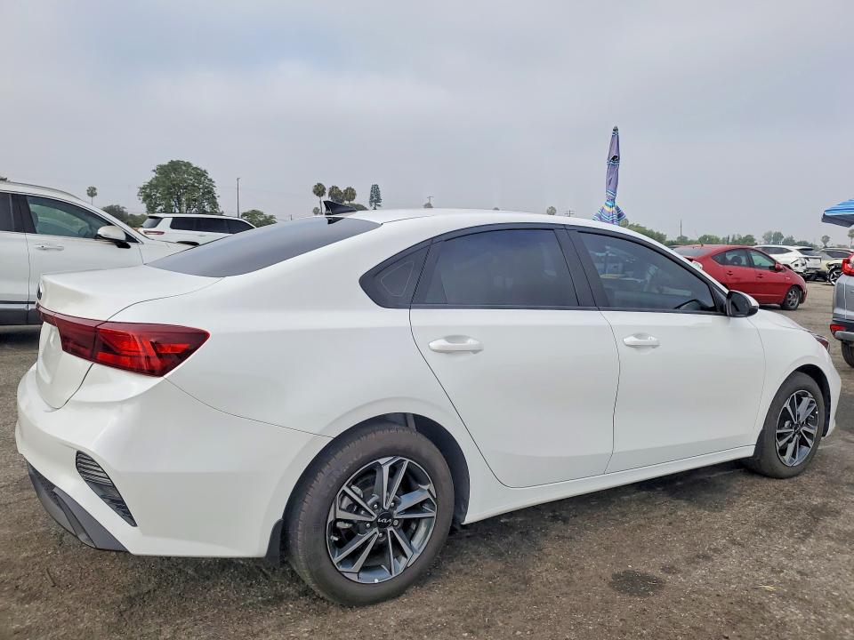 2024 Kia Forte მანქანა იყიდება აუქციონზე, vin: 3KPF24AD7RE781200, აუქციონის ნომერი: 60694656