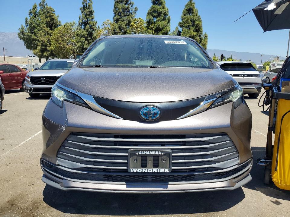 Aukcja sprzedaży 2021 Toyota Sienna, vin: 5TDKRKEC7MS039152, numer aukcji: 63383926