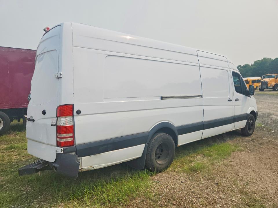 61388316 :رقم المزاد ، WD0PF445575203836 vin ، 2007 Dodge Sprinter مزاد بيع