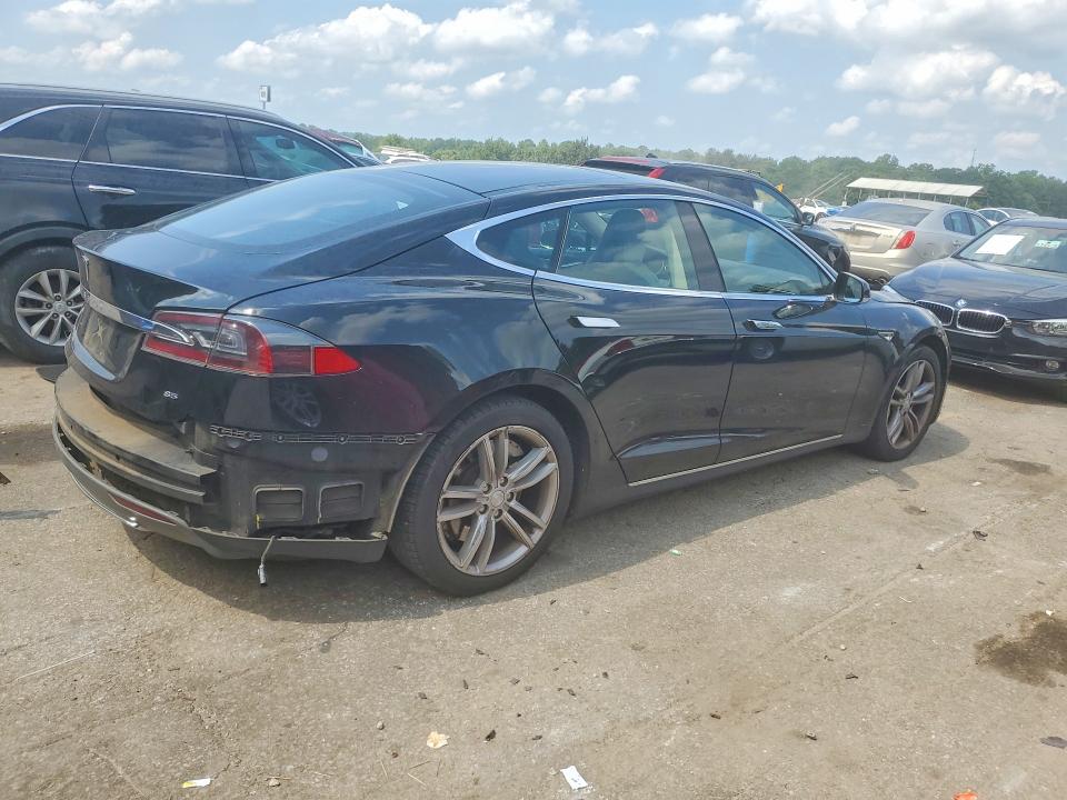 Продаж на аукціоні авто 2015 Tesla Model S, vin: 5YJSA1H10FF080743, номер лоту: 97682855