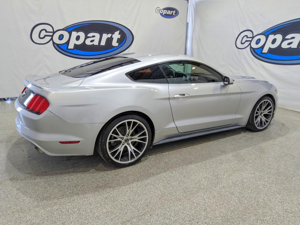 60862266 :رقم المزاد ، 1FA6P8TH4F5400070 vin ، 2015 Ford Mustang مزاد بيع