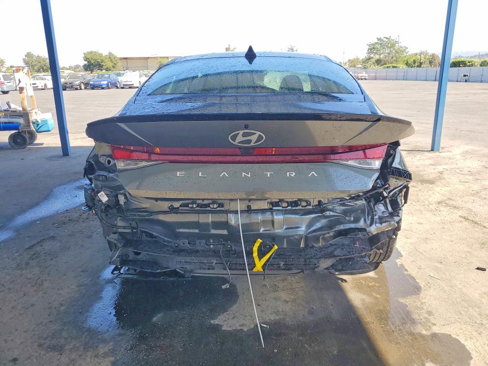 60891556 :رقم المزاد ، KMHLM4DG1TU170621 vin ، 2026 Hyundai Elantra مزاد بيع